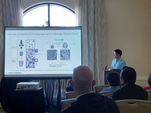 Younghoon Kwon presenting